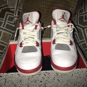 Jordan Retro 4